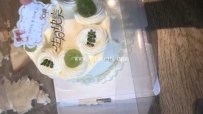 32533  【白白酱酱】小狗生日快乐！蛋糕踩烂喂食 黑色漆皮长靴踩蛋糕